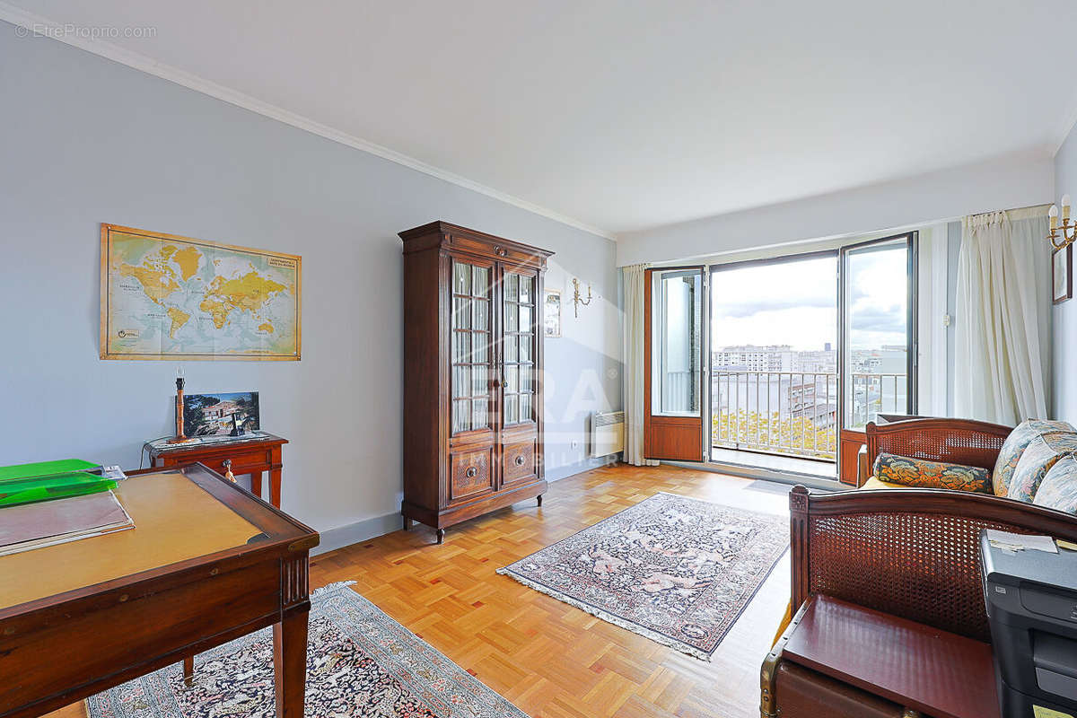 Appartement à PARIS-12E