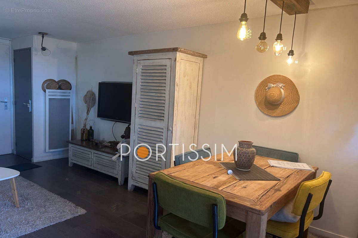 Appartement à VILLENEUVE-LOUBET