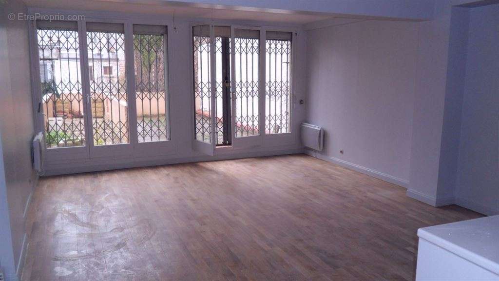 Appartement à PARIS-20E