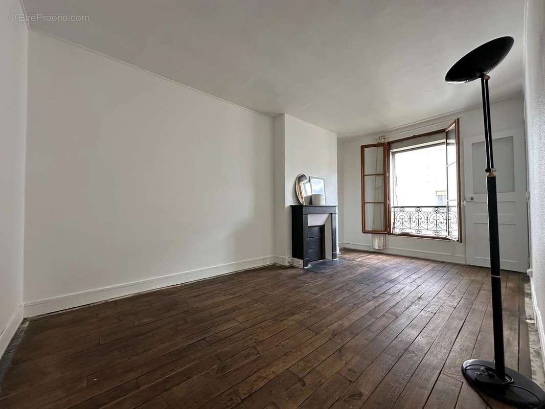 Appartement à PARIS-10E