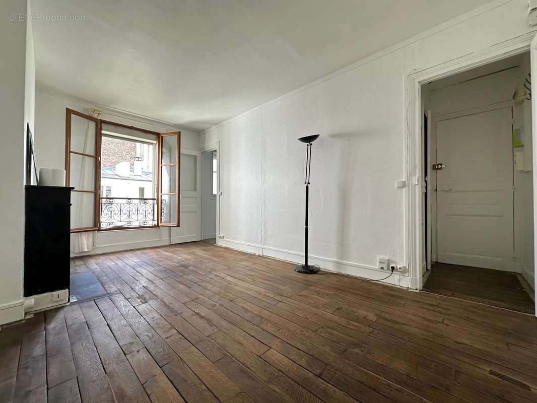 Appartement à PARIS-10E