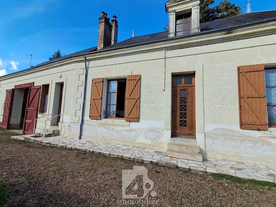 Maison à LA CHARTRE-SUR-LE-LOIR