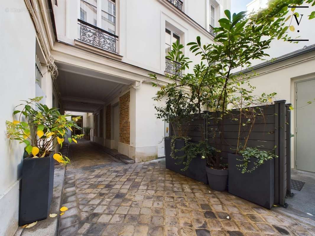 Appartement à PARIS-17E