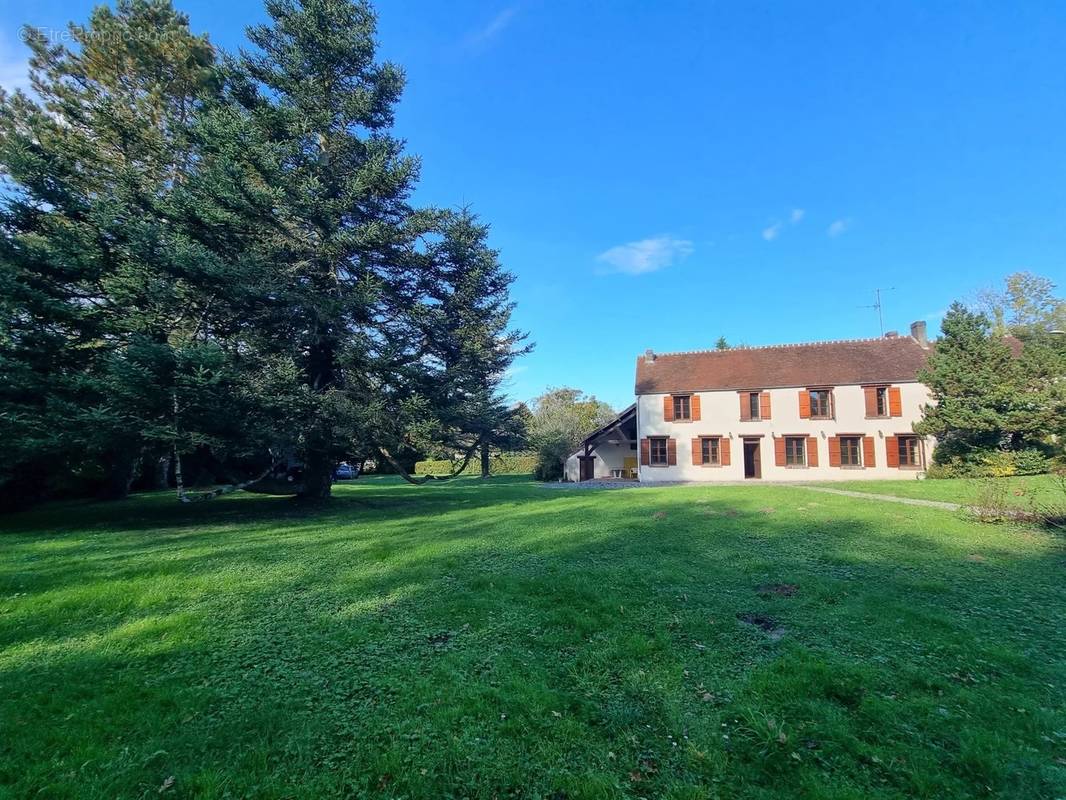 Maison à JOUY-SUR-MORIN