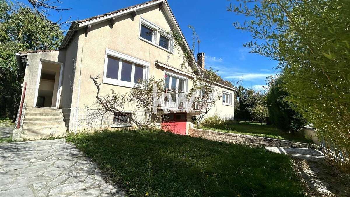 Maison à FERRIERES-EN-GATINAIS