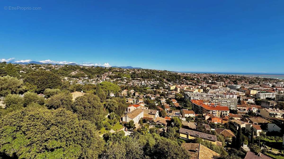 Maison à CAGNES-SUR-MER