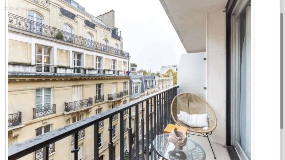 Appartement à PARIS-16E