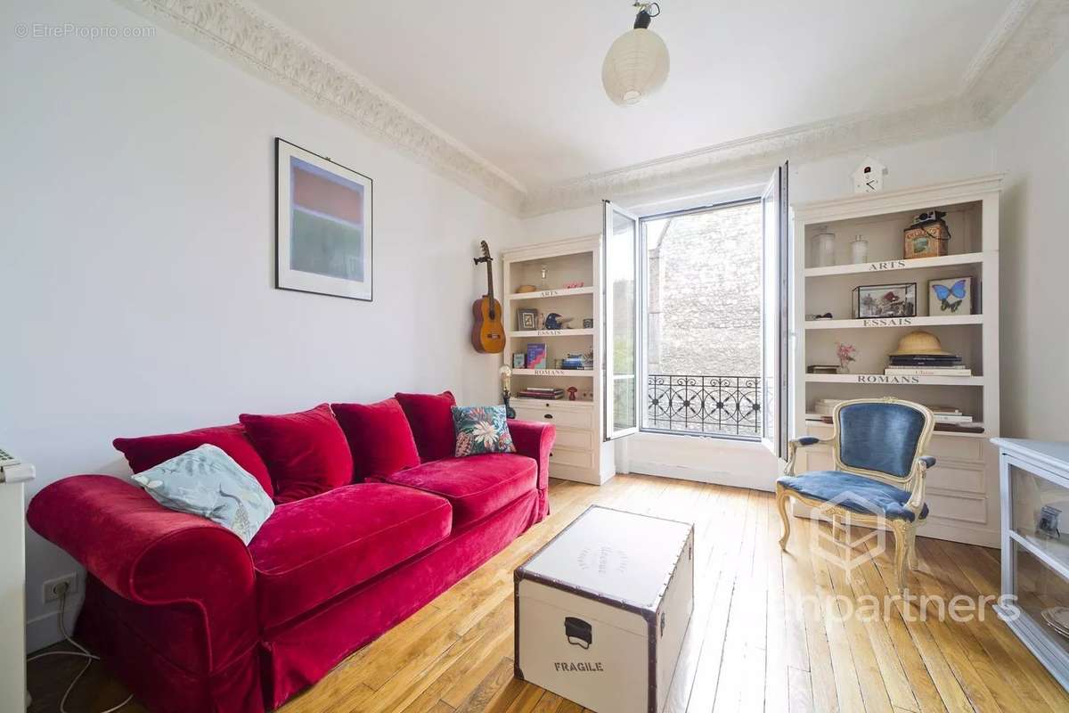 Appartement à PARIS-16E