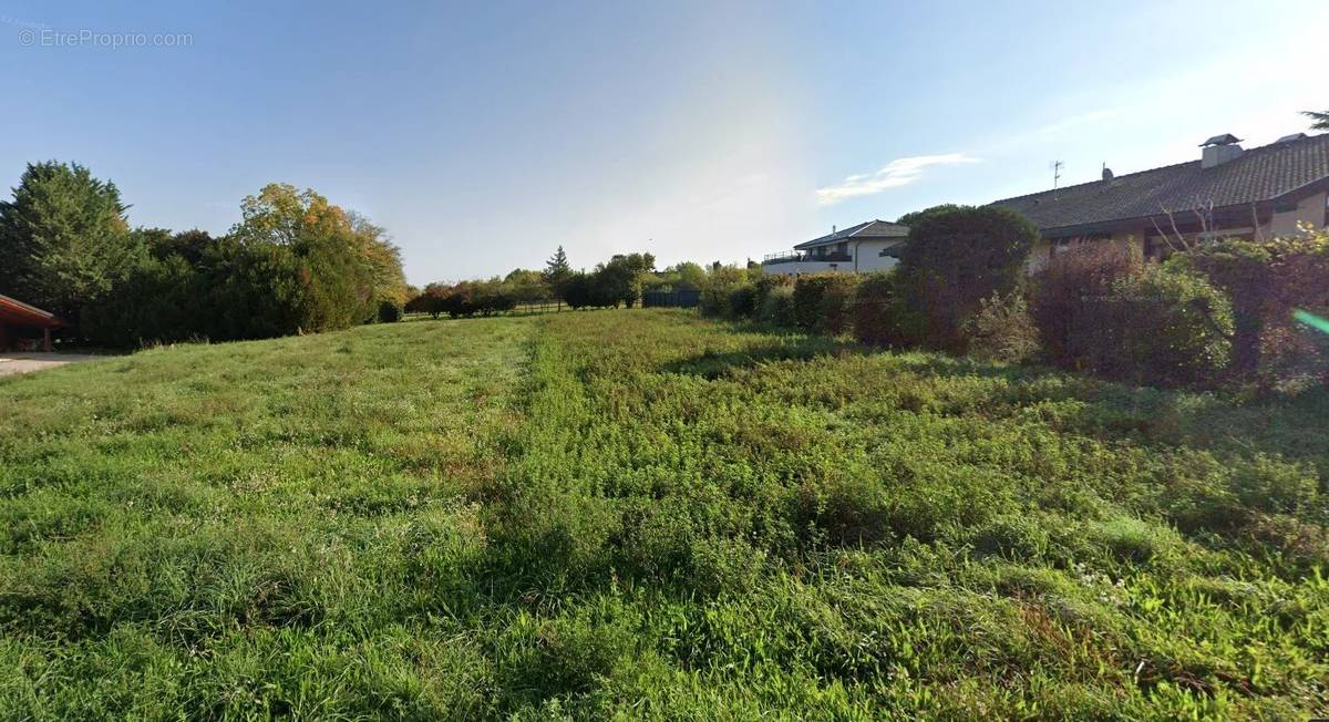 Terrain à ANTHY-SUR-LEMAN