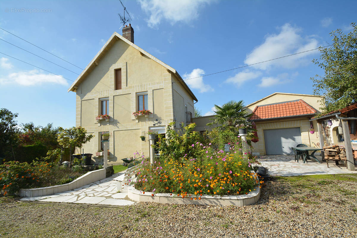 Maison à TERGNIER