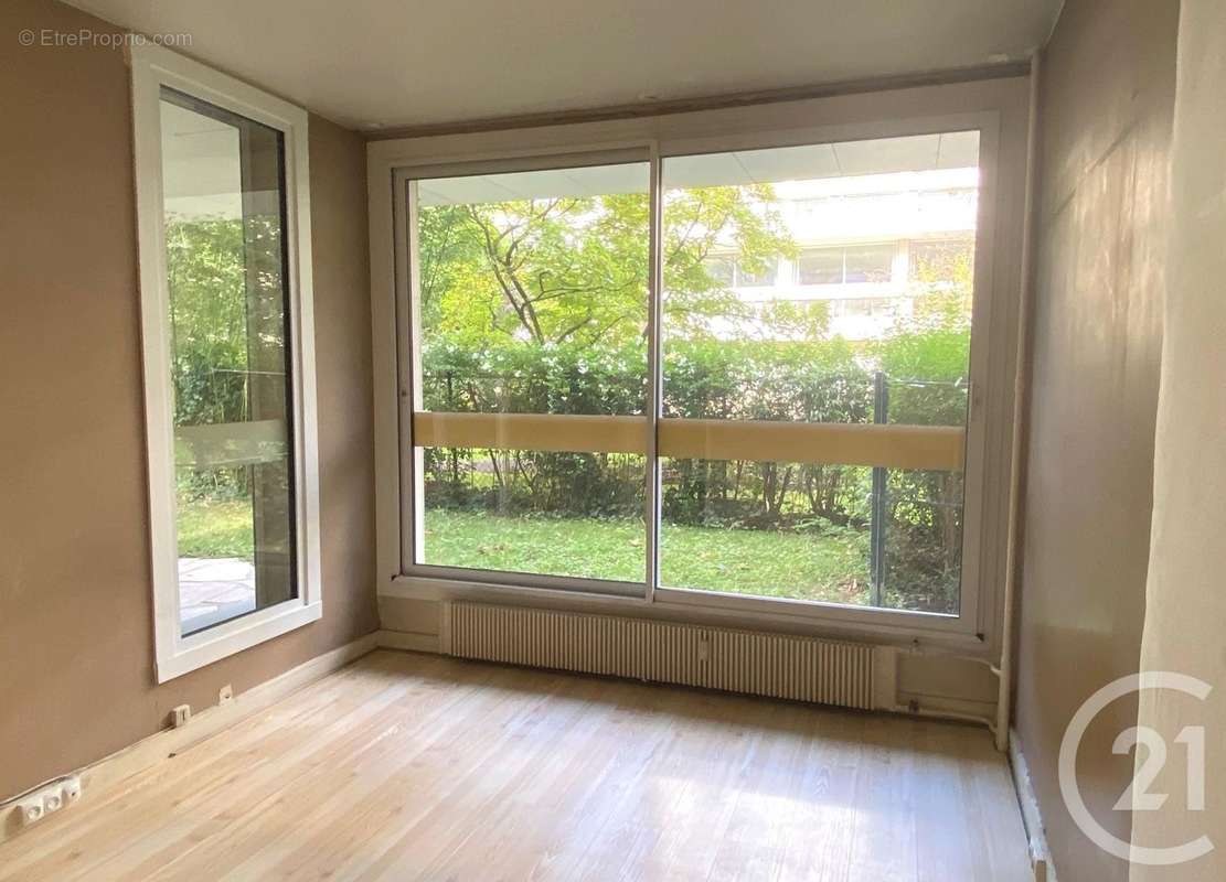 Appartement à NEUILLY-SUR-SEINE