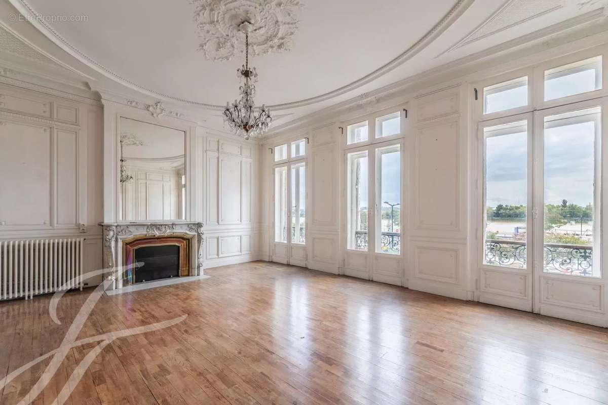 Appartement à BORDEAUX