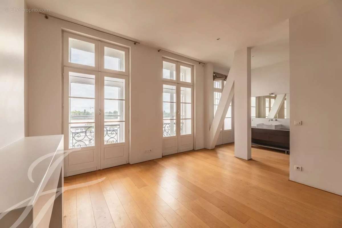 Appartement à BORDEAUX