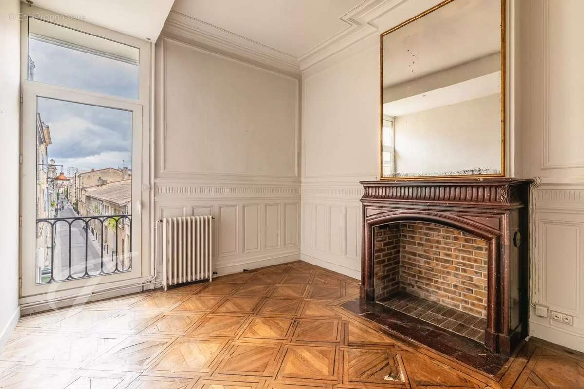 Appartement à BORDEAUX