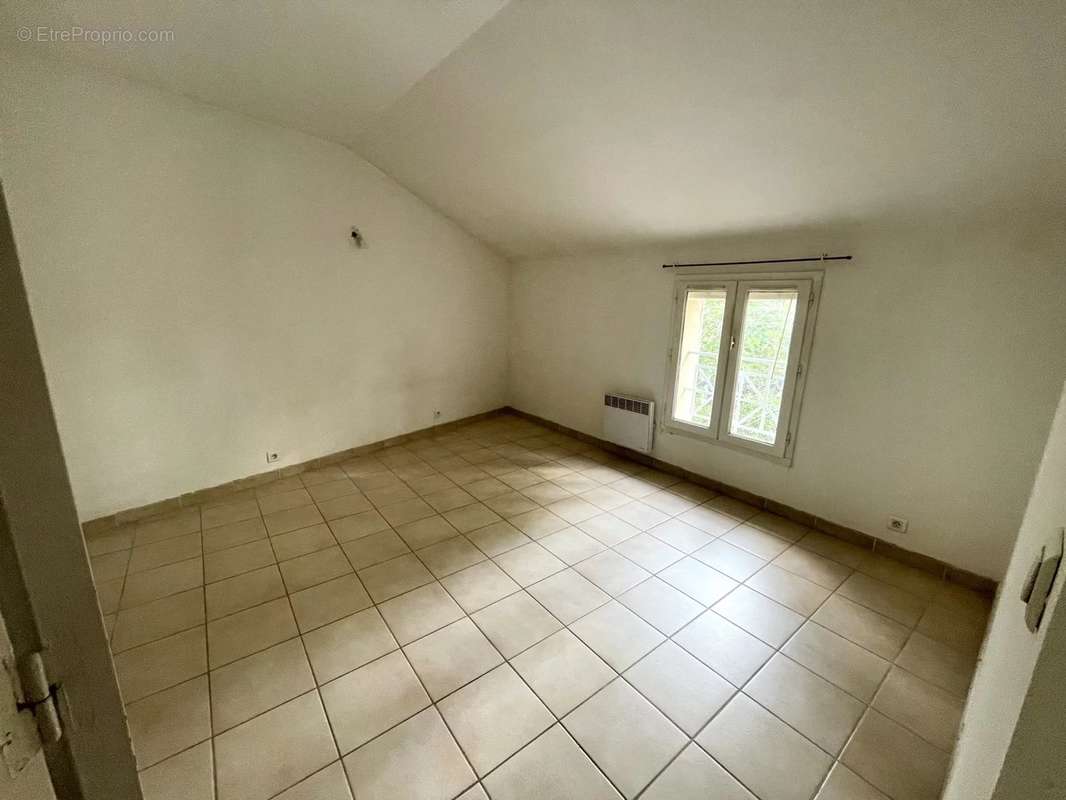 Appartement à VENELLES