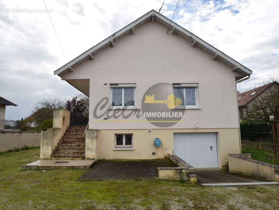 Maison à THOREY-EN-PLAINE