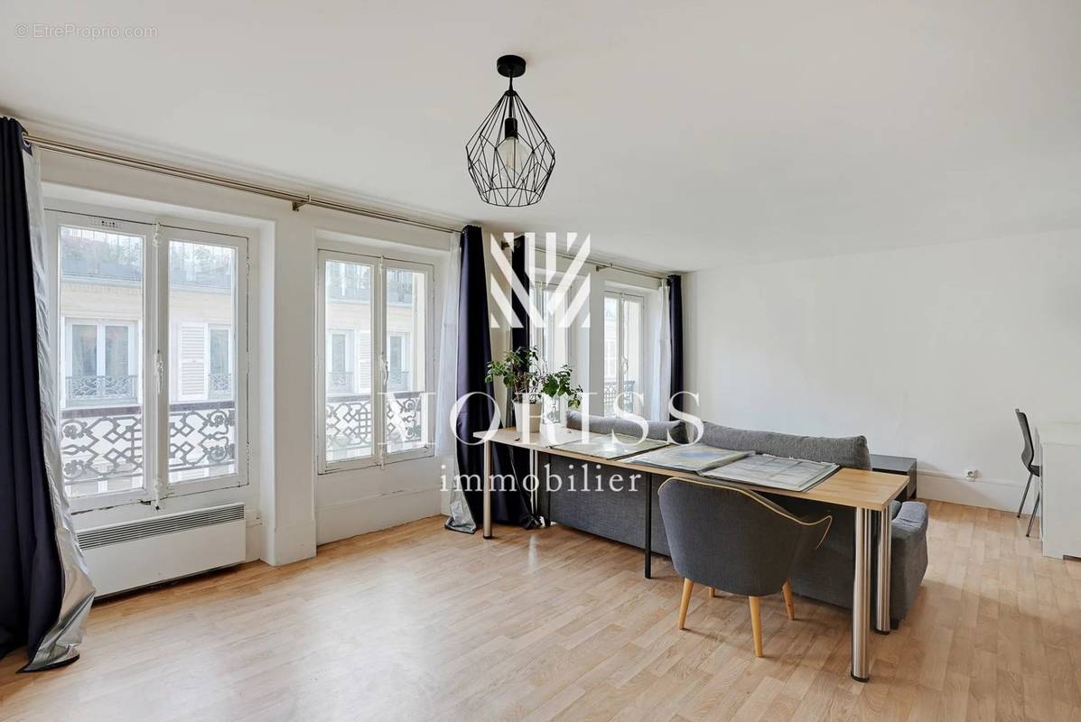 Appartement à PARIS-11E