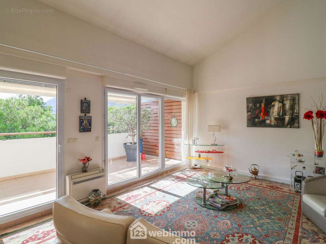 Appartement à MARSEILLE-9E