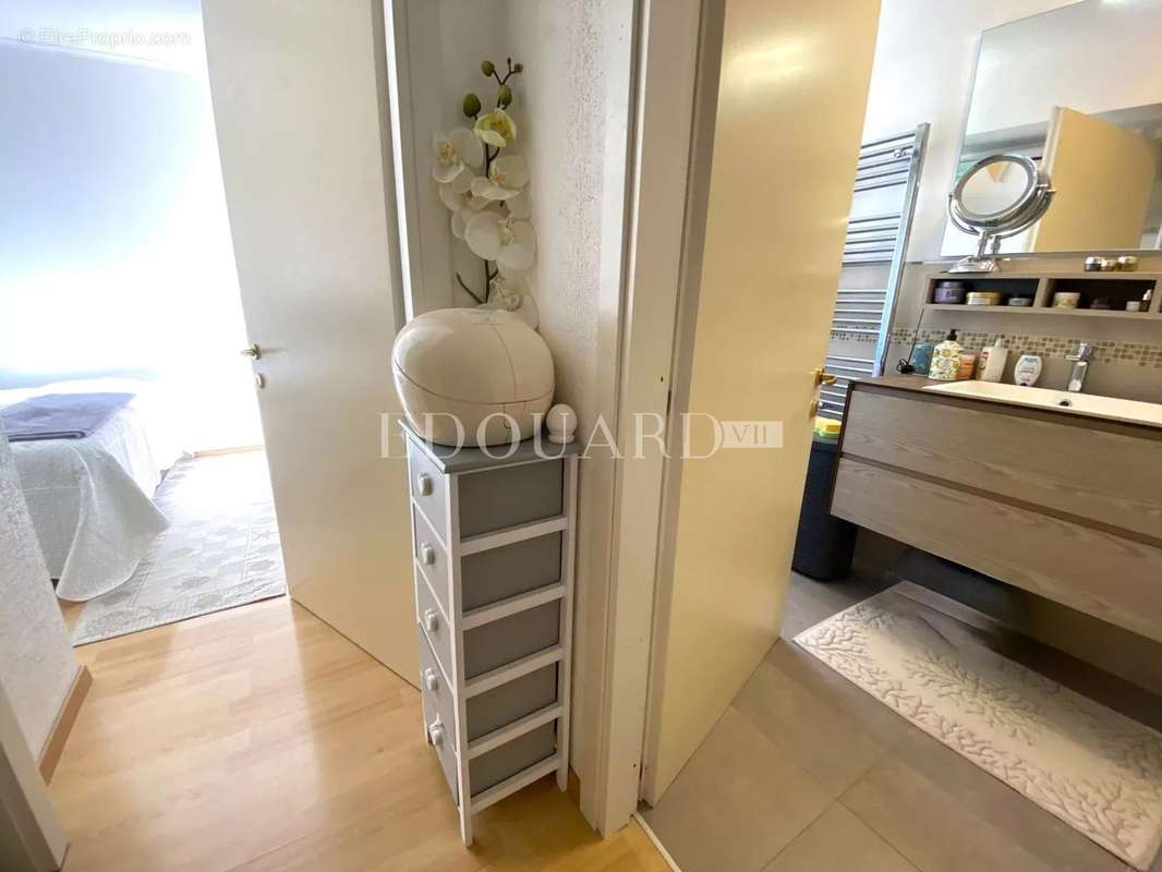 Appartement à ROQUEBRUNE-CAP-MARTIN