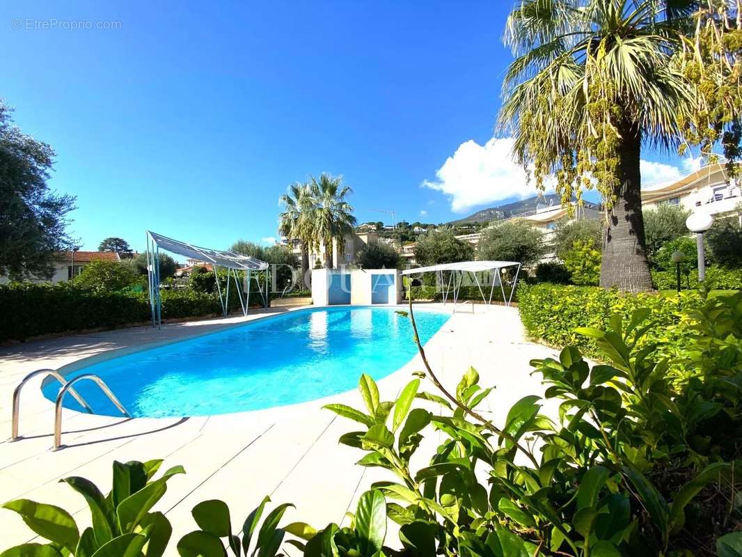 Appartement à ROQUEBRUNE-CAP-MARTIN