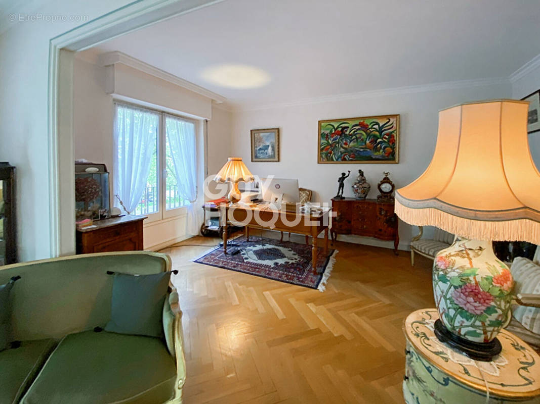 Appartement à VERSAILLES