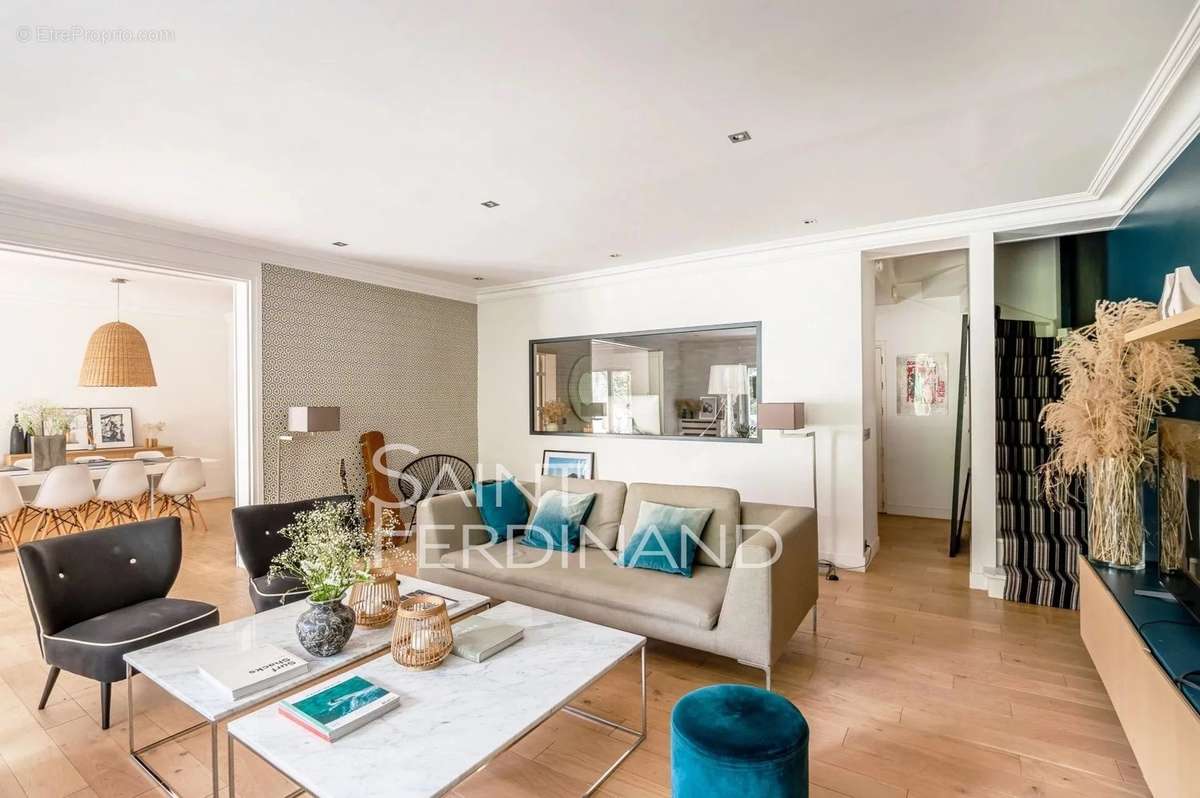 Appartement à NEUILLY-SUR-SEINE