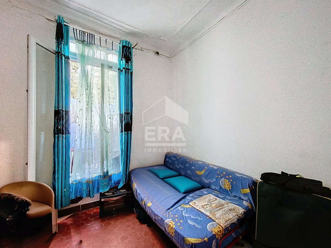 Appartement à MARSEILLE-3E