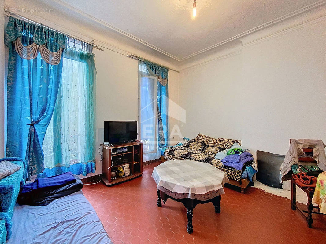 Appartement à MARSEILLE-3E