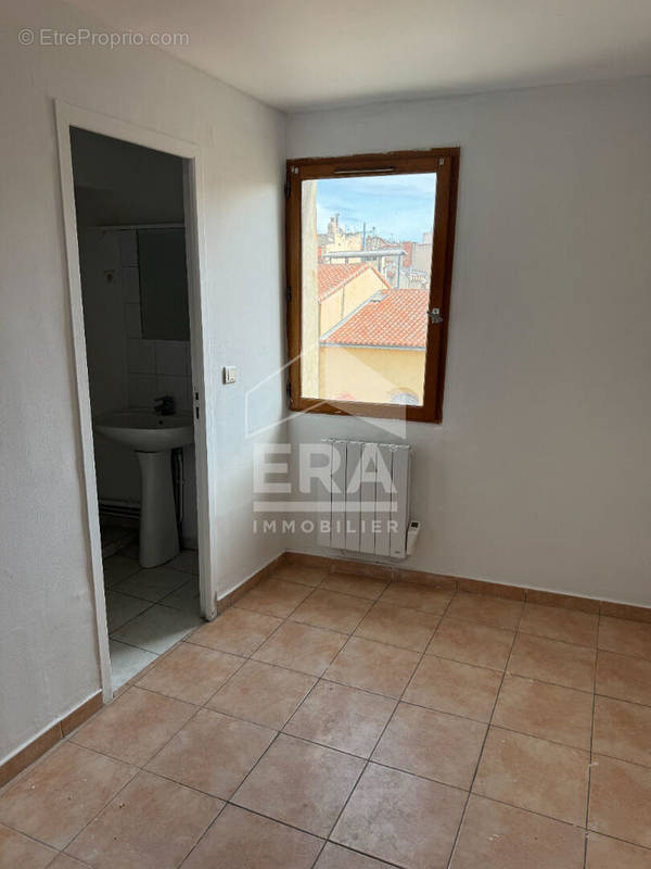 Appartement à MARSEILLE-1E