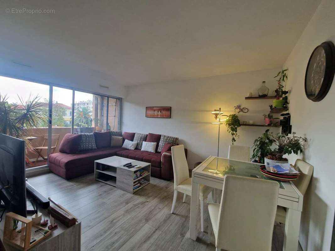 Appartement à CAGNES-SUR-MER