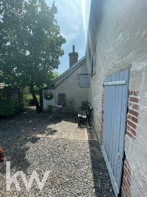 Maison à SAINT-JEAN-DE-BRAYE