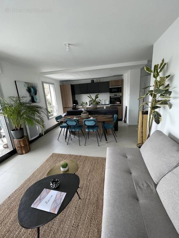 Appartement à MOUGINS