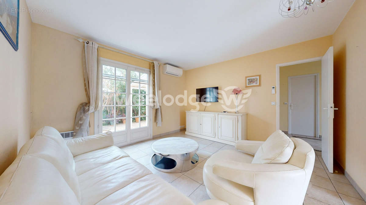 Appartement à MANDELIEU-LA-NAPOULE