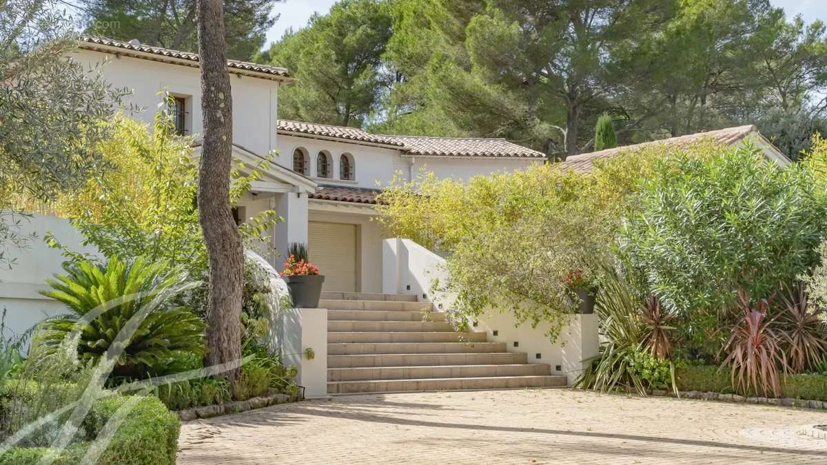 Maison à MOUGINS