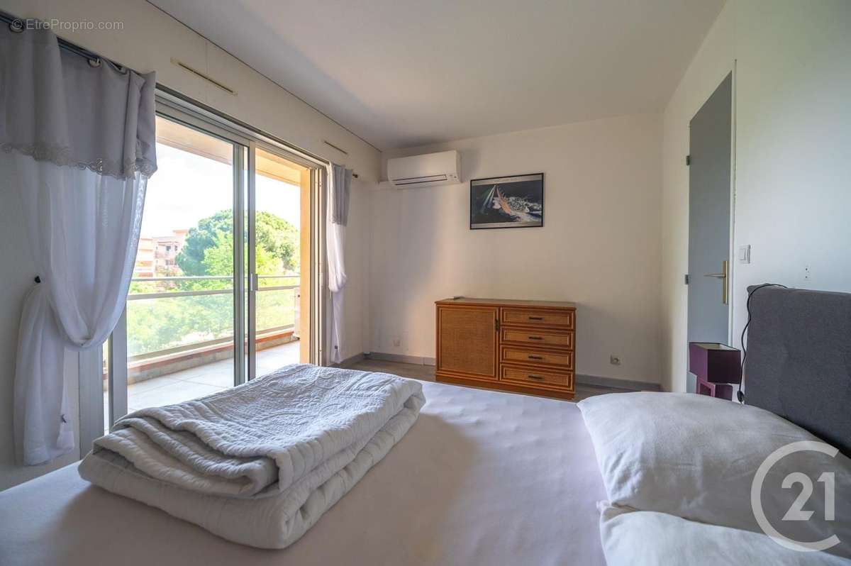 Appartement à BORMES-LES-MIMOSAS