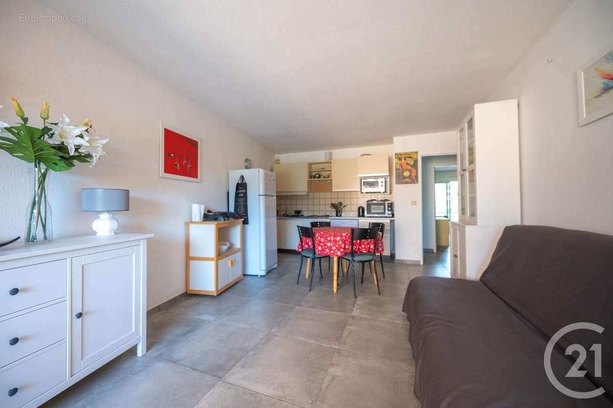 Appartement à BORMES-LES-MIMOSAS