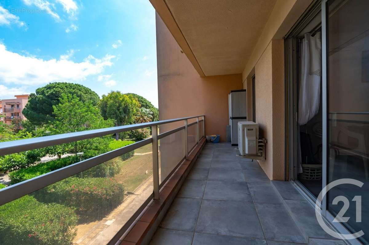 Appartement à BORMES-LES-MIMOSAS