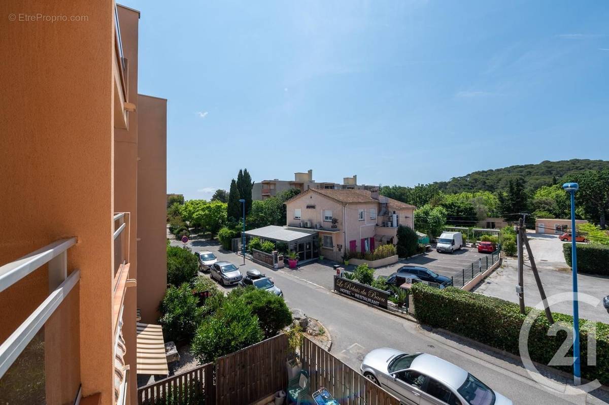 Appartement à BORMES-LES-MIMOSAS