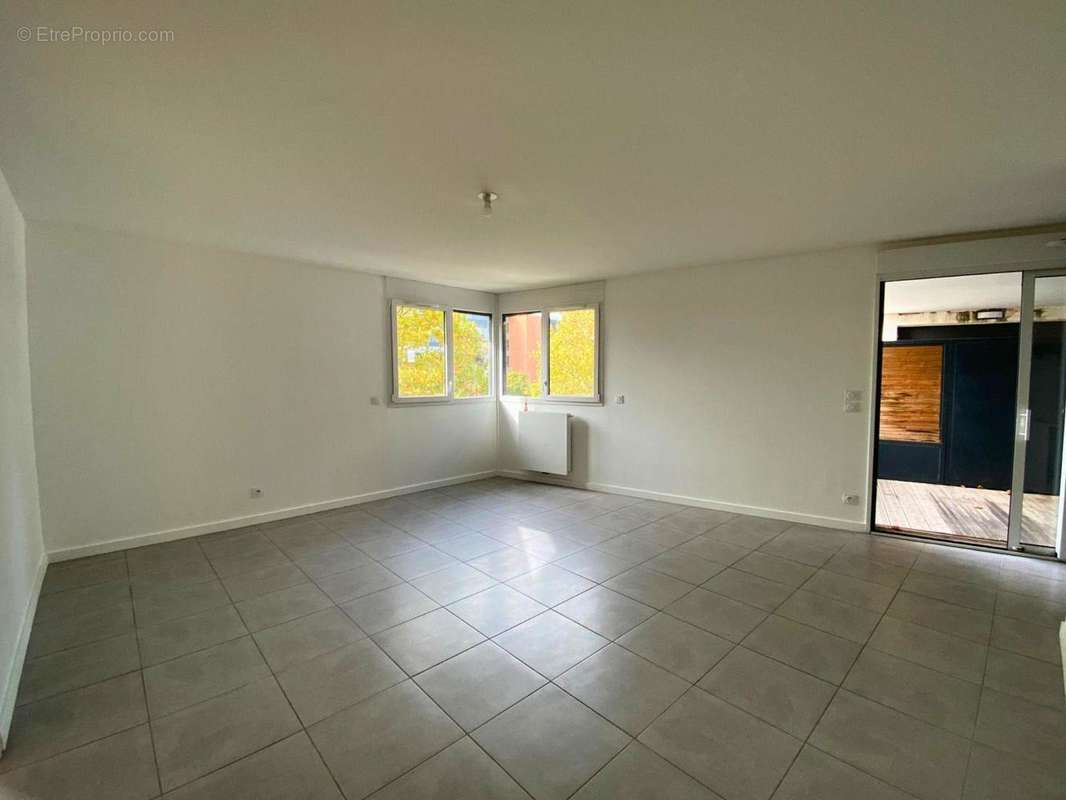   - Appartement à TOULOUSE