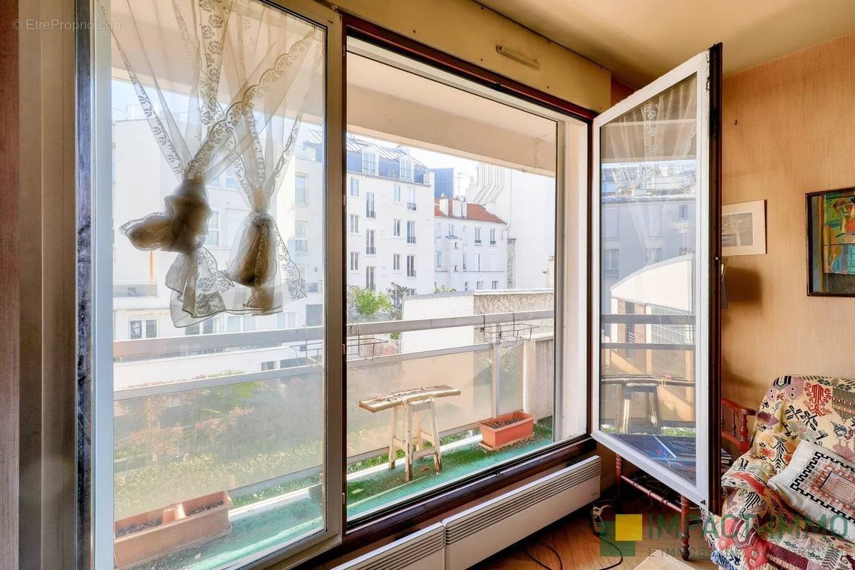 Appartement à LEVALLOIS-PERRET