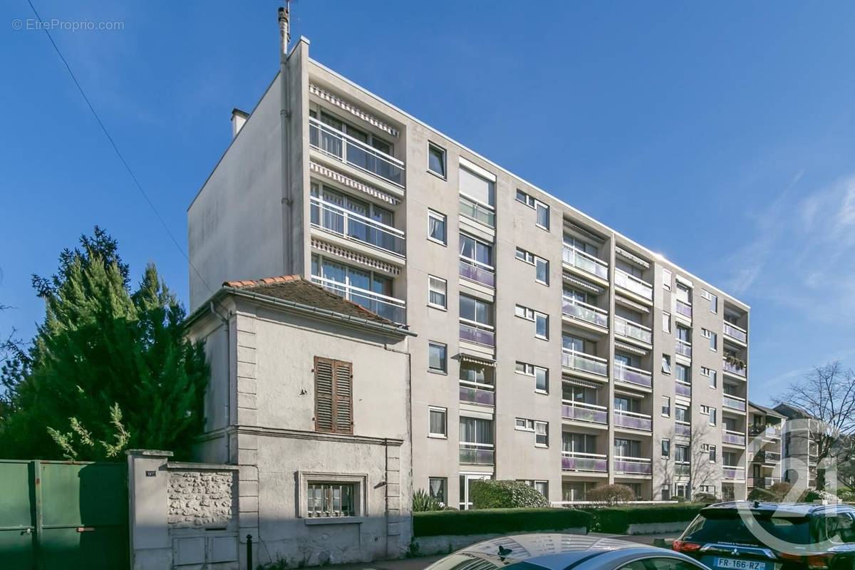 Appartement à SAINT-MAUR-DES-FOSSES