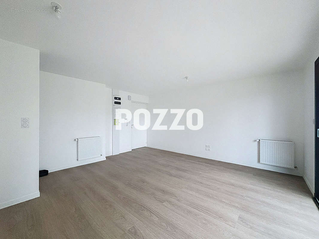 Appartement à DONVILLE-LES-BAINS