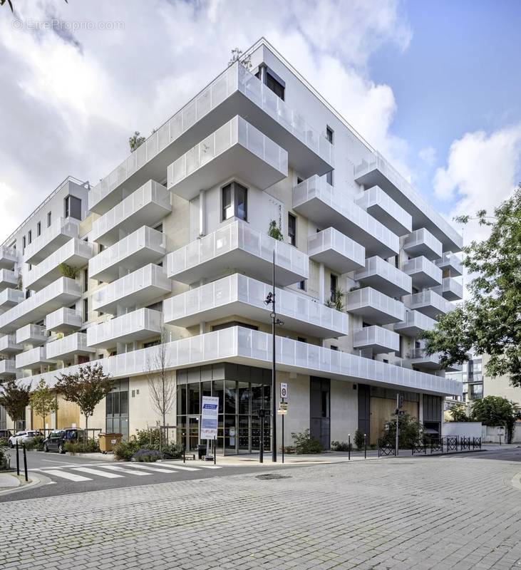 Appartement à COURBEVOIE