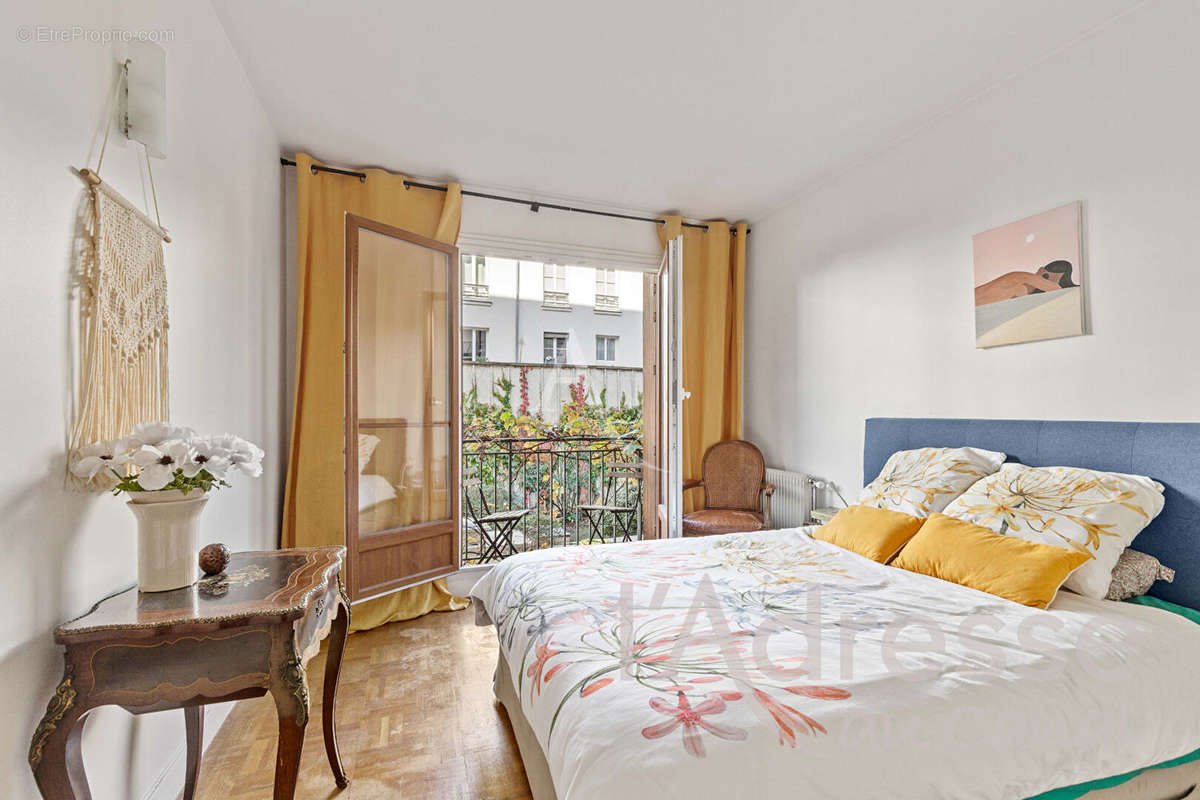 Appartement à PARIS-10E