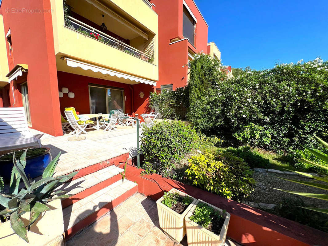 Appartement à VILLENEUVE-LOUBET