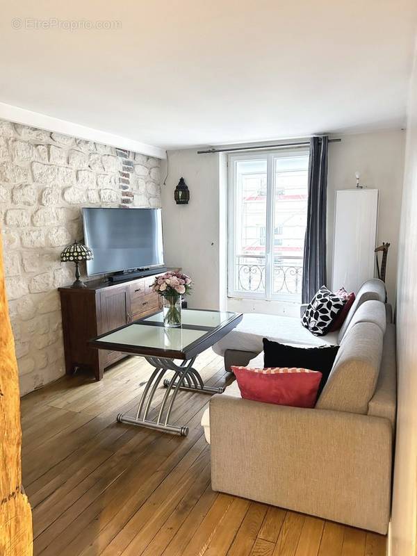 Appartement à PARIS-18E