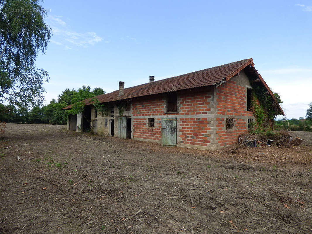 Maison à CURCIAT-DONGALON