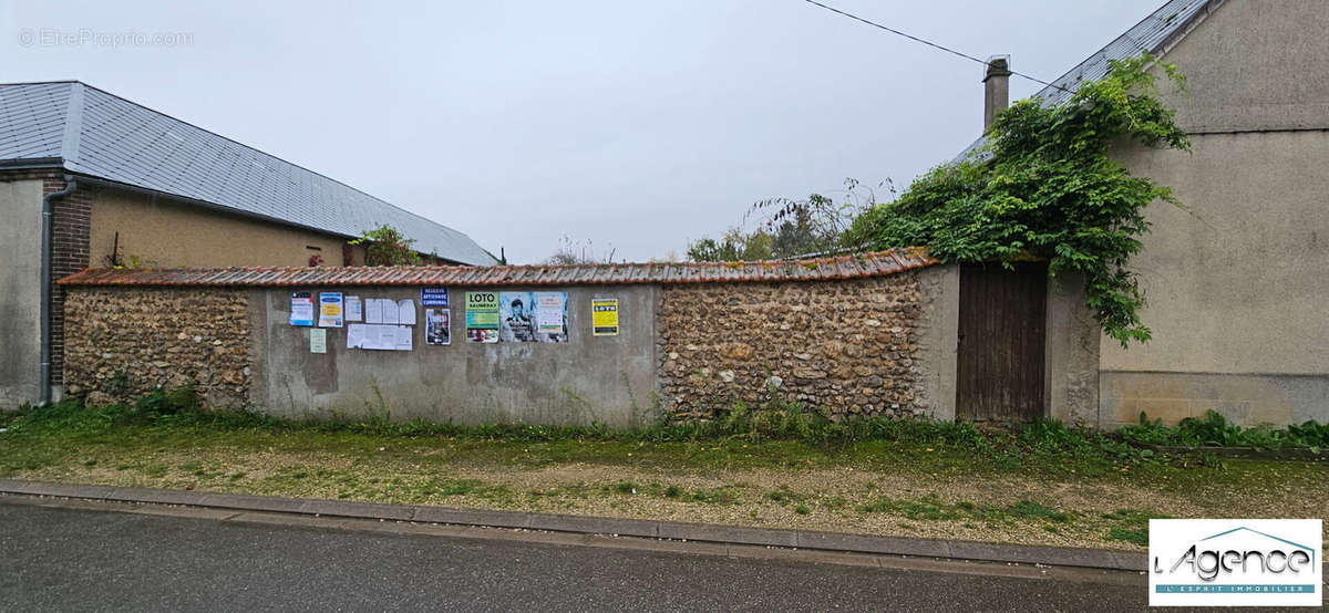 Terrain à BONNEVAL