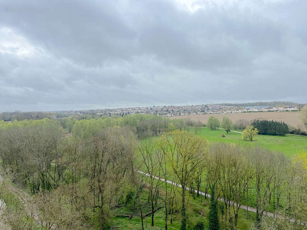 Appartement à CHILLY-MAZARIN