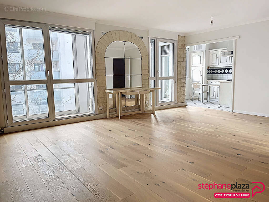 Appartement à LYON-8E